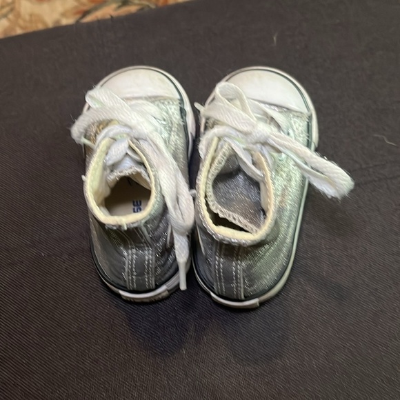 Converse All-Star, hightops silver toddler sneakers size 5 - Picture 4 of 8